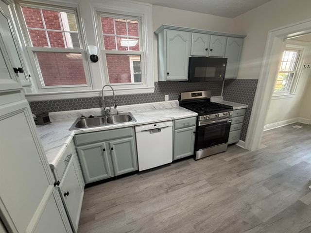 1010 13th Street, Huntington, WV 25701