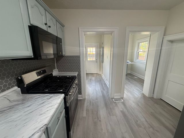 1010 13th Street, Huntington, WV 25701