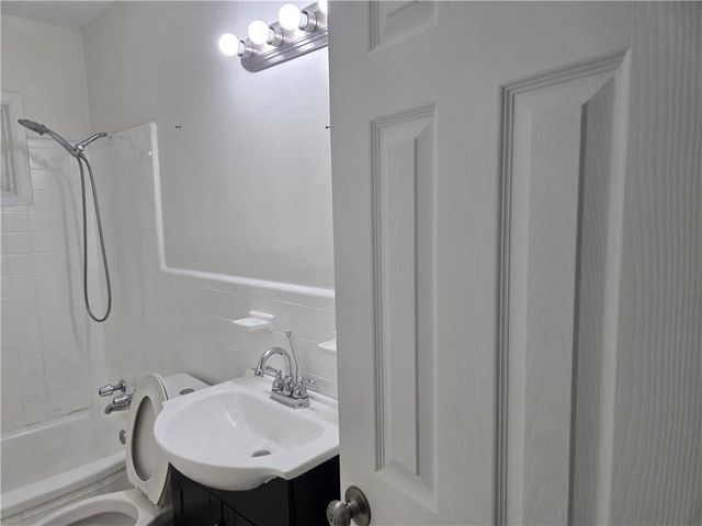 5675 Renn Street, Mobile, AL 36618