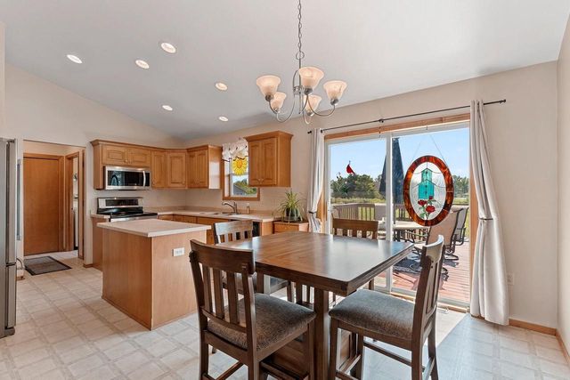 5056 SNAPDRAGON CIRCLE, Little Suamico, WI 54141