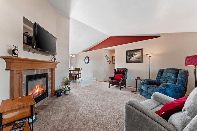 5056 SNAPDRAGON CIRCLE, Little Suamico, WI 54141