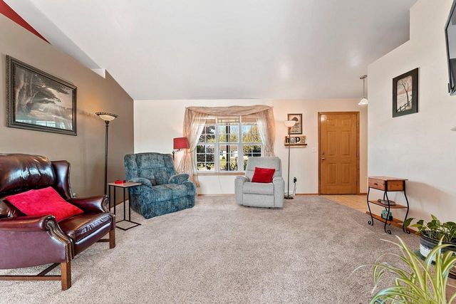 5056 SNAPDRAGON CIRCLE, Little Suamico, WI 54141