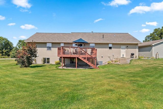 5056 SNAPDRAGON CIRCLE, Little Suamico, WI 54141