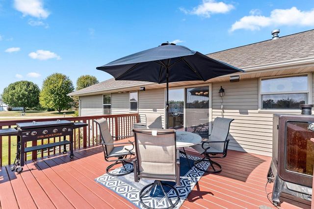 5056 SNAPDRAGON CIRCLE, Little Suamico, WI 54141