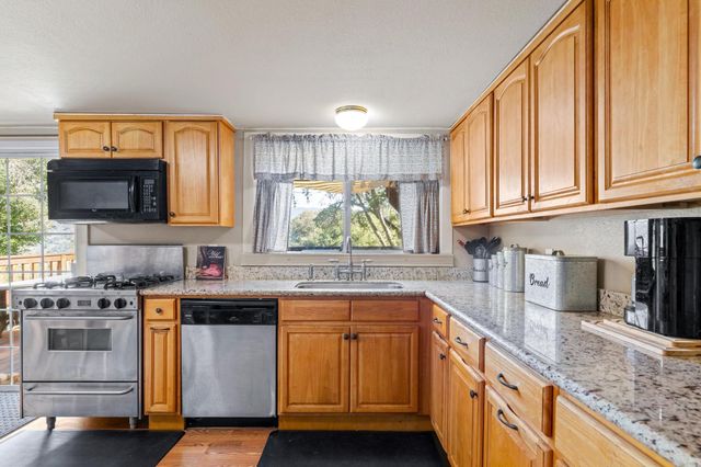 7777 Del Valle Rd, Livermore, CA 94550