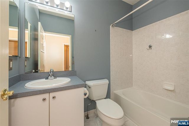 46 Devonshire Drive, Clifton, NJ 07013
