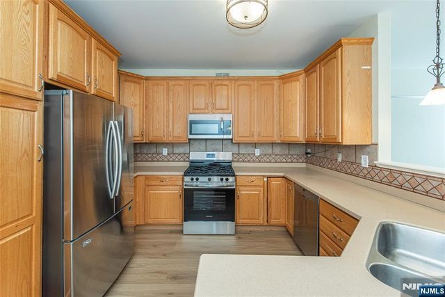 46 Devonshire Drive, Clifton, NJ 07013
