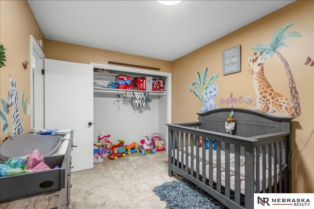 5615 Hallcliffe Court, Lincoln, NE 68516