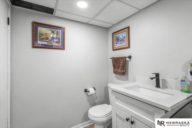 5615 Hallcliffe Court, Lincoln, NE 68516