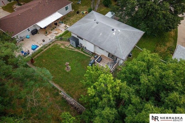 5615 Hallcliffe Court, Lincoln, NE 68516