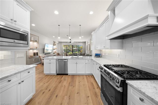 4481 Aurora ST, Naples, FL 34119