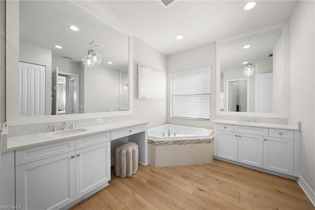 4481 Aurora ST, Naples, FL 34119