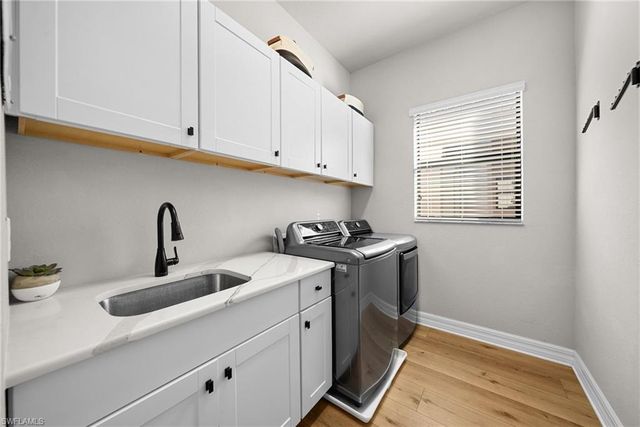 4481 Aurora ST, Naples, FL 34119