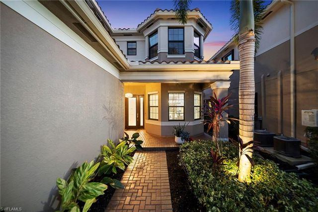 4481 Aurora ST, Naples, FL 34119