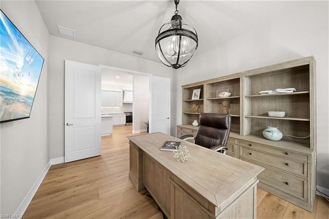 4481 Aurora ST, Naples, FL 34119