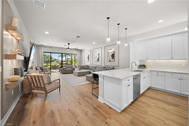 4481 Aurora ST, Naples, FL 34119