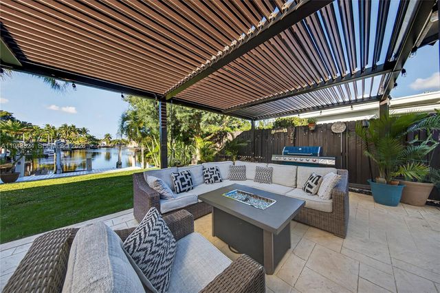 371 SE 3rd St, Pompano Beach, FL 33060