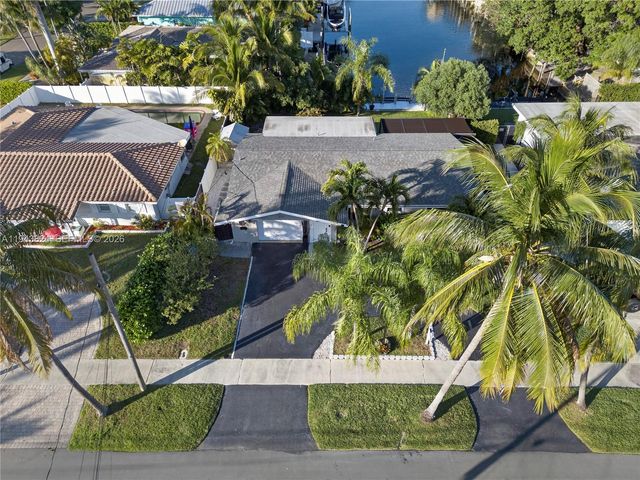 371 SE 3rd St, Pompano Beach, FL 33060