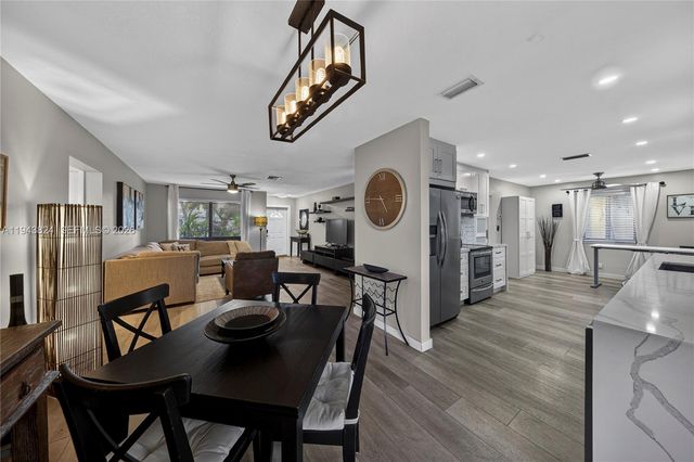 371 SE 3rd St, Pompano Beach, FL 33060