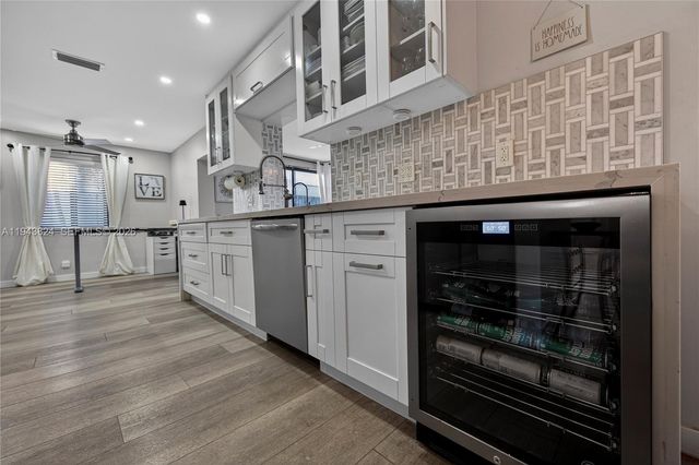 371 SE 3rd St, Pompano Beach, FL 33060