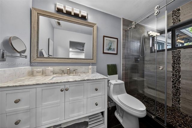 371 SE 3rd St, Pompano Beach, FL 33060