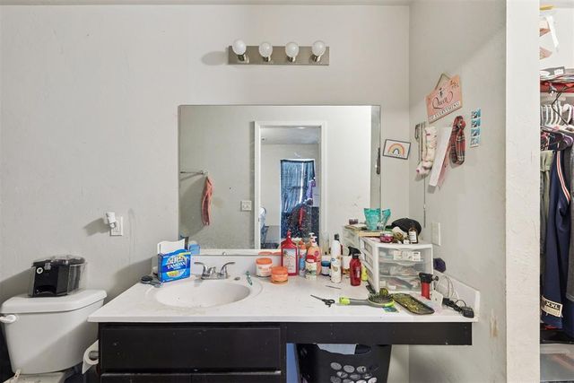 100 N L Avenue, El Reno, OK 73036