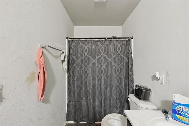 100 N L Avenue, El Reno, OK 73036