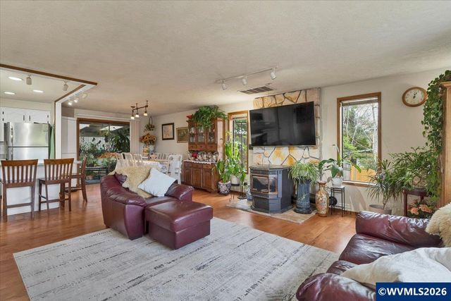 1203 Talana Ct NW, Salem, OR 97304