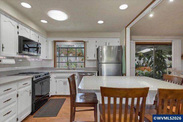 1203 Talana Ct NW, Salem, OR 97304