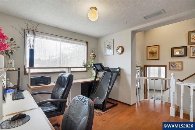 1203 Talana Ct NW, Salem, OR 97304