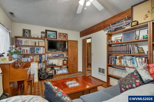 1203 Talana Ct NW, Salem, OR 97304