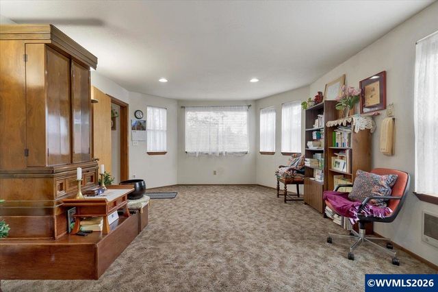 1203 Talana Ct NW, Salem, OR 97304