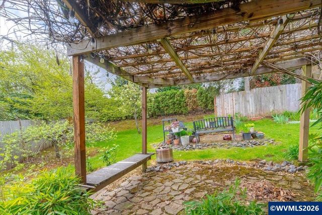 1203 Talana Ct NW, Salem, OR 97304