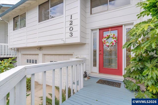 1203 Talana Ct NW, Salem, OR 97304