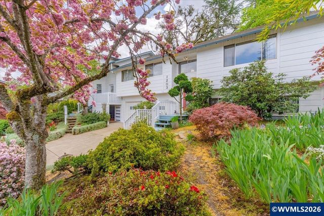 1203 Talana Ct NW, Salem, OR 97304