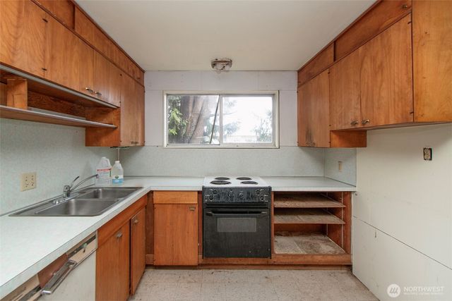 1101 E Second Street, Port Angeles, WA 98362