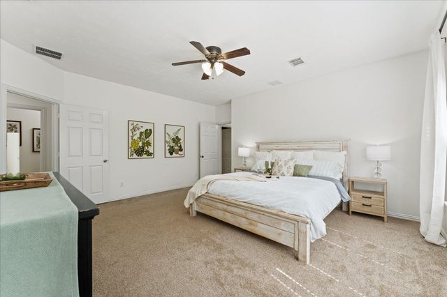1726 Summergate Drive, Conroe, TX 77304