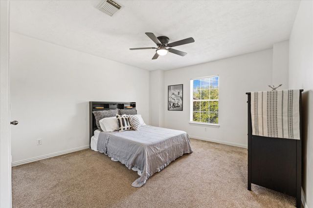 1726 Summergate Drive, Conroe, TX 77304