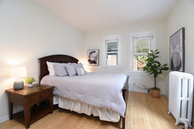 1042 S Kenilworth Avenue, Oak Park, IL 60304