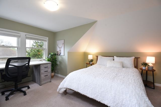 1042 S Kenilworth Avenue, Oak Park, IL 60304