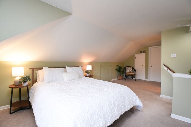 1042 S Kenilworth Avenue, Oak Park, IL 60304