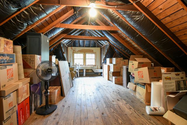 1042 S Kenilworth Avenue, Oak Park, IL 60304