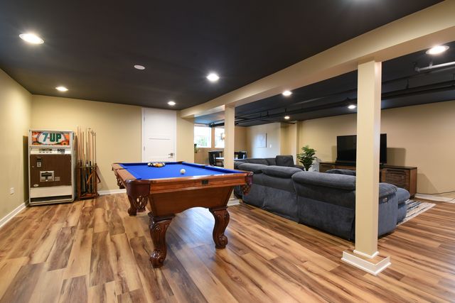 1042 S Kenilworth Avenue, Oak Park, IL 60304