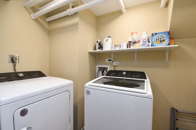 1042 S Kenilworth Avenue, Oak Park, IL 60304