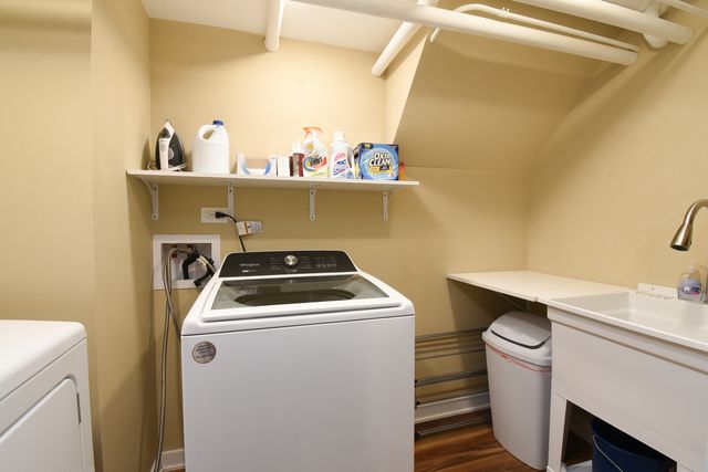 1042 S Kenilworth Avenue, Oak Park, IL 60304