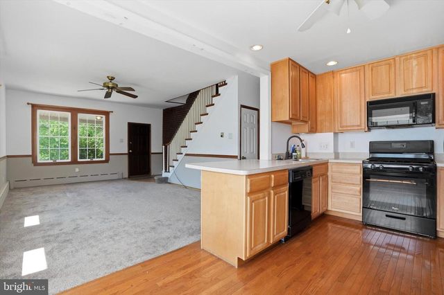 4621 LINDEN AVE, Philadelphia, PA 19114