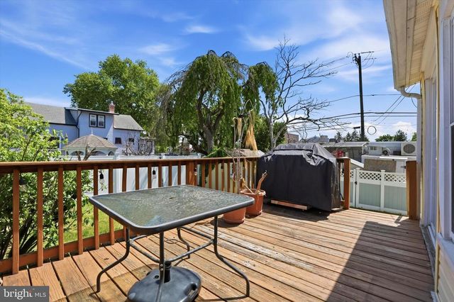 4621 LINDEN AVE, Philadelphia, PA 19114