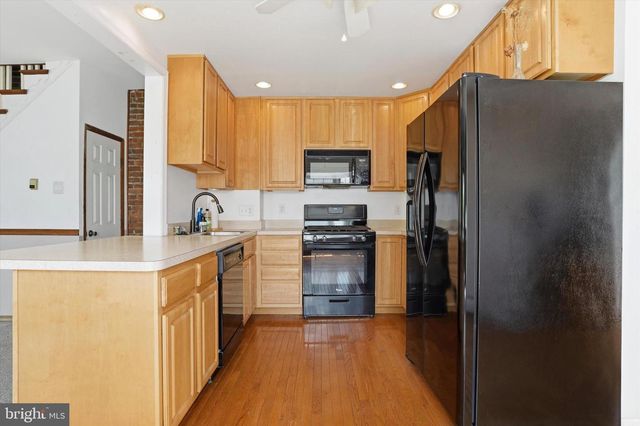 4621 LINDEN AVE, Philadelphia, PA 19114