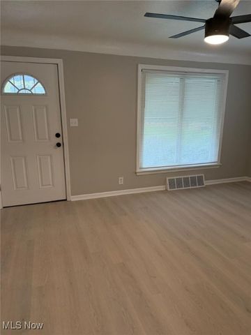 16120 Harvard Avenue, Cleveland, OH 44128