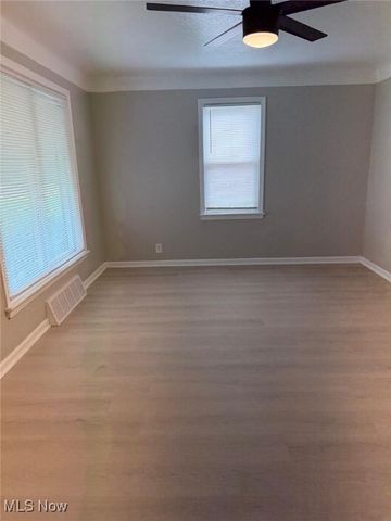 16120 Harvard Avenue, Cleveland, OH 44128